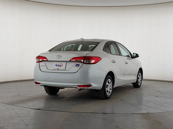تويوتا يارس Y 2022 