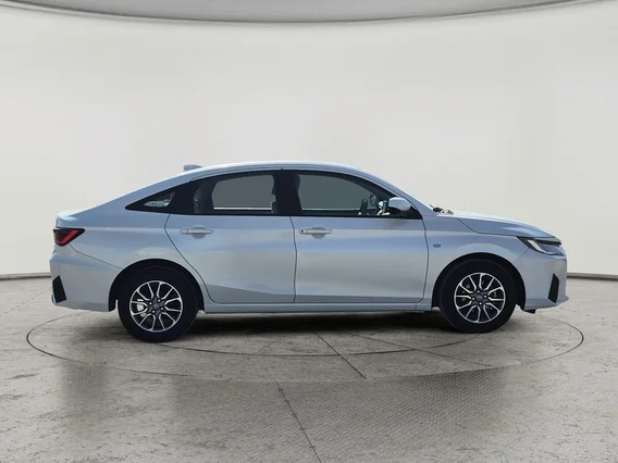 تويوتا يارس Y 2024 