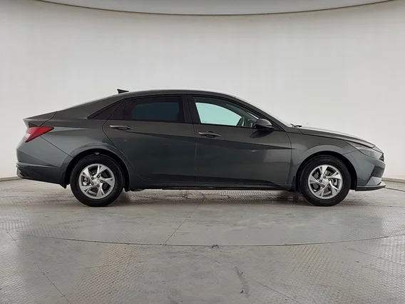Hyundai Elantra Smart 2023 