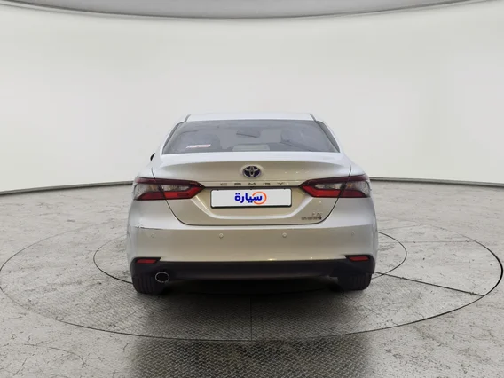 تويوتا كامري LE HEV 2023 