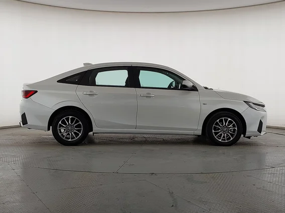 تويوتا يارس Y 2024 