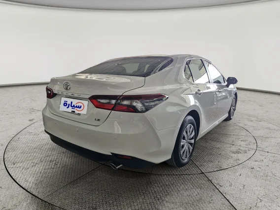 تويوتا كامري LE 2023 