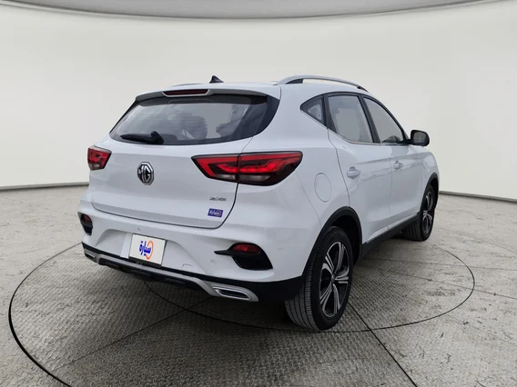 MG ZS LUX 2023 