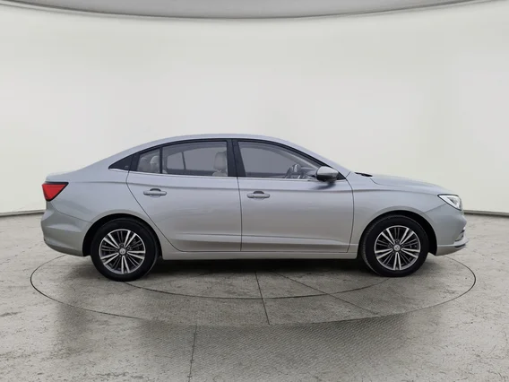 ام جي 5 LUX 2023 