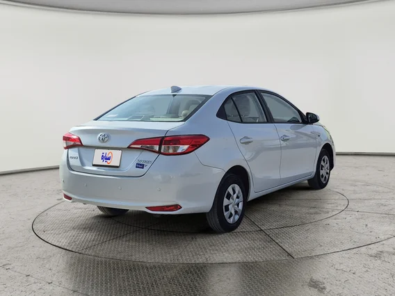 Toyota Yaris  Y 2022 