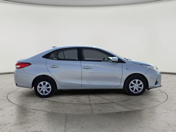 Toyota Yaris  Y 2022 