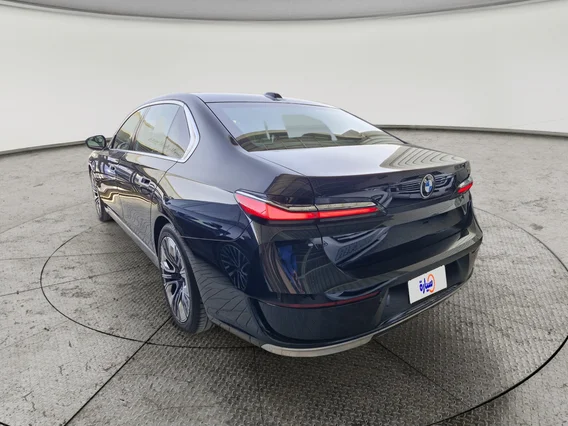 BMW 7 Series 735i 2024 