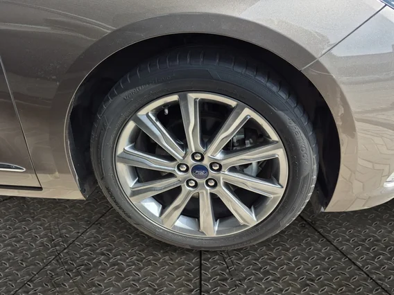 Ford Taurus Titanium 2022 