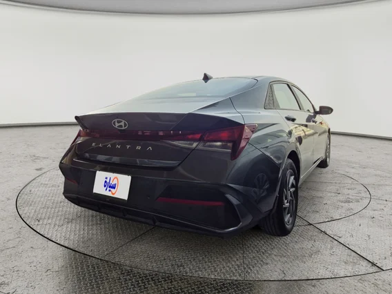Hyundai Elantra Smart 2024 