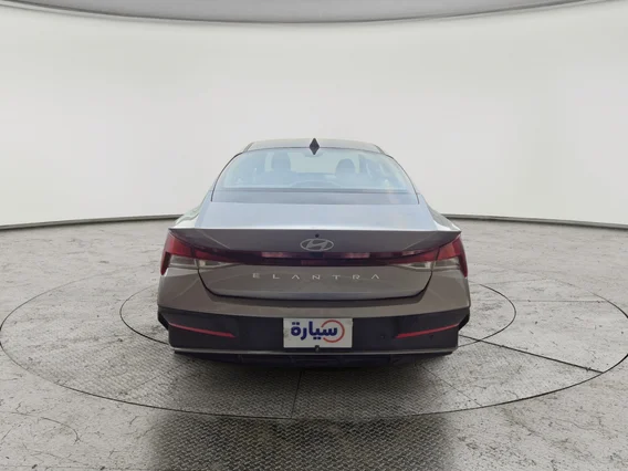 Hyundai Elantra Smart 2024 