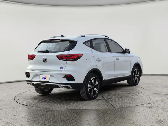 MG ZS LUX 2023 