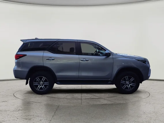 Toyota Fortuner GX 2021 