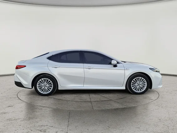 تويوتا كامري E Plus HEV 2025 