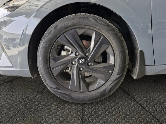 Hyundai Elantra Smart 2023 