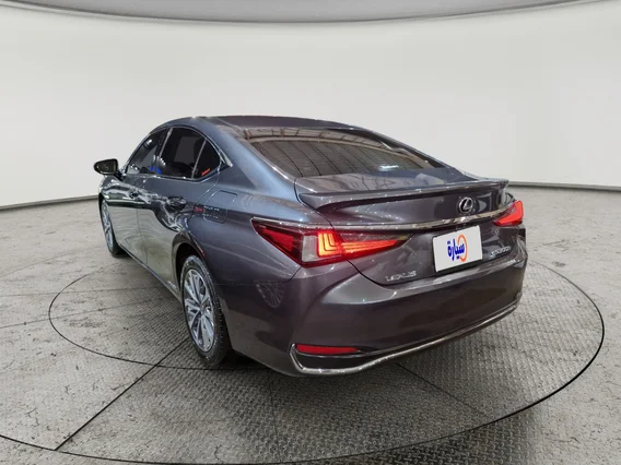 لكزس ES 300 AH Hybrid  2022 