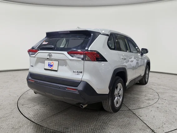Toyota RAV4 LE 2020 