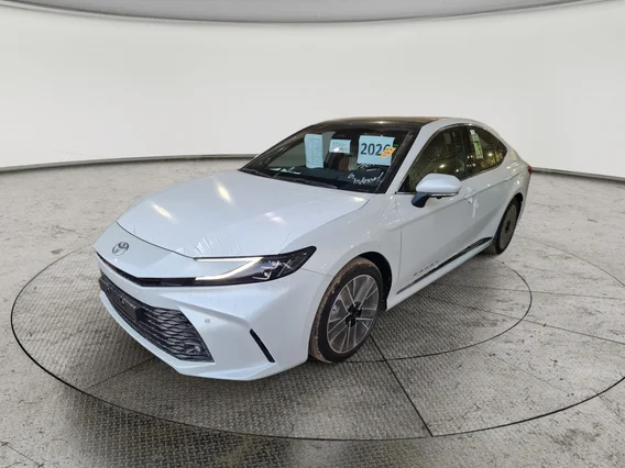 تويوتا كامري LUMIERE HEV 2026 