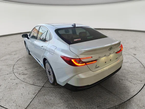 تويوتا كامري LUMIERE HEV 2026 