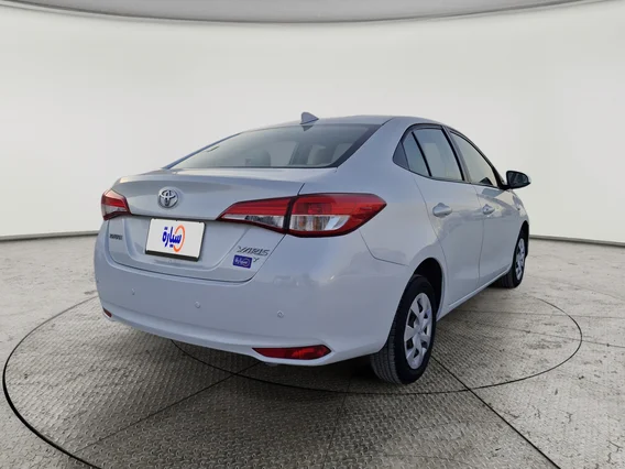 تويوتا يارس Y 2021 