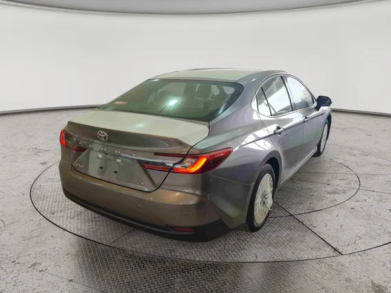 Toyota Camry  E Plus HEV 2026 