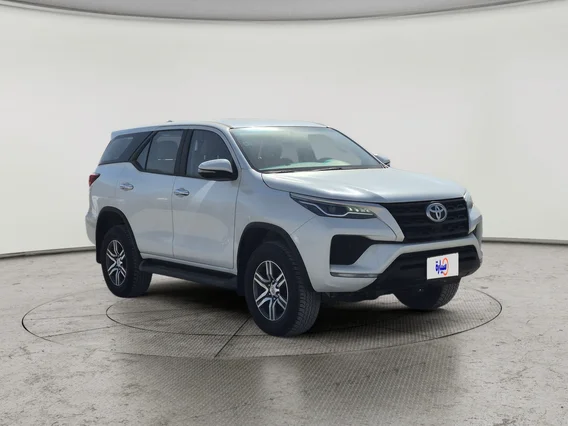 تويوتا فورتشنر GX 2023 