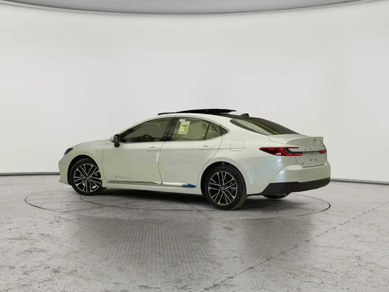 تويوتا كامري LE HEV 2026 