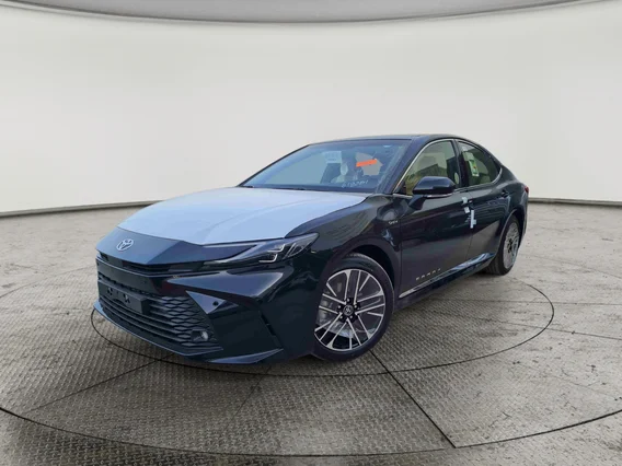 Toyota Camry  LE HEV 2026 