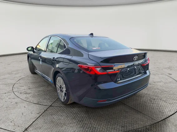 Toyota Camry  LE HEV 2026 
