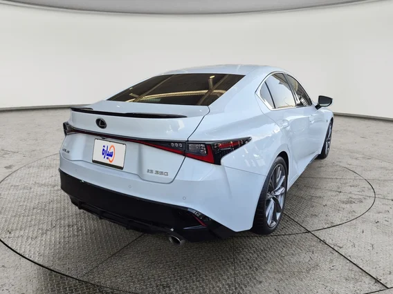 لكزس IS 350 F Sport 2021 