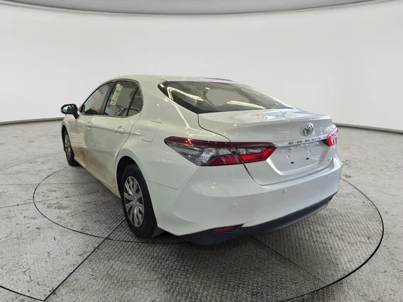 تويوتا كامري LE STD 2022 