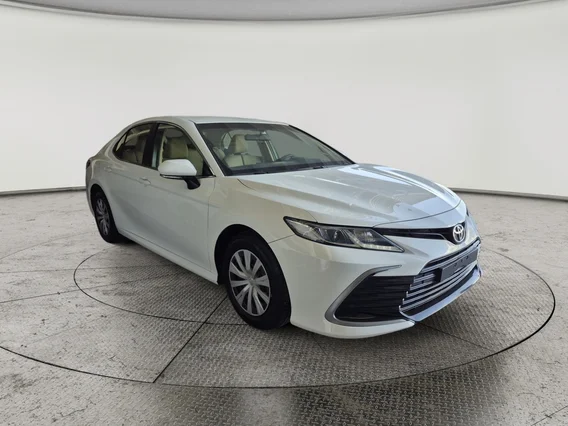تويوتا كامري LE STD 2022 