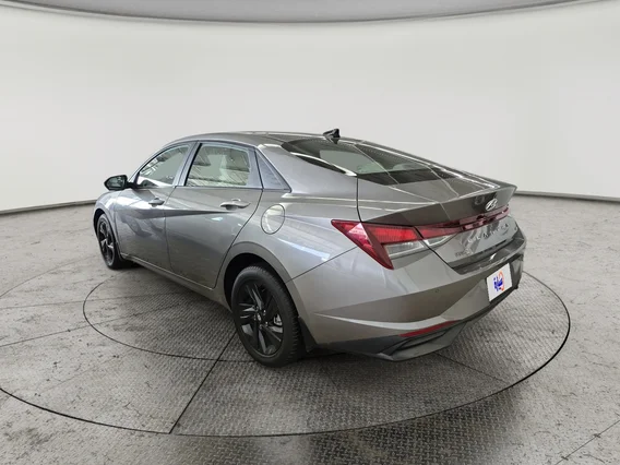 Hyundai Elantra Smart 2023 