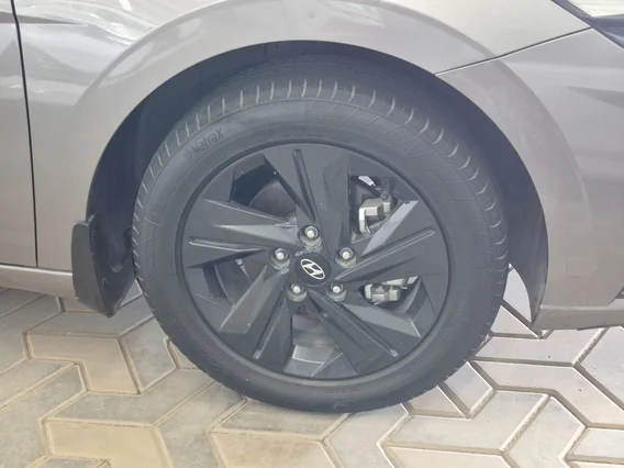 Hyundai Elantra Smart 2023 