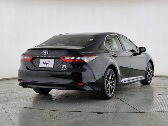 Toyota Camry  GLE 2024 