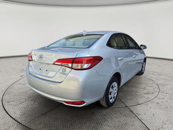 تويوتا يارس Y FLT 2021 