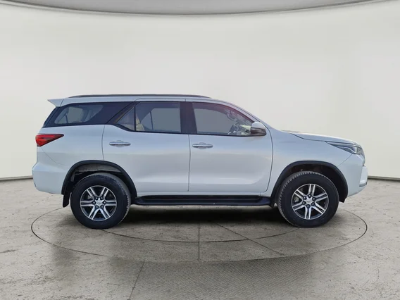 Toyota Fortuner GX2 4x4 Diesel 2024 دبل