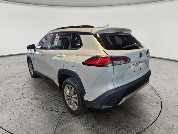 تويوتا كورولا كروس XLE HEV 2023 