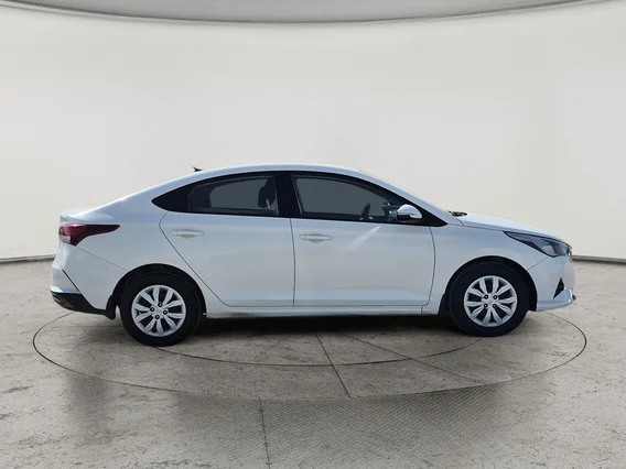 هيونداي اكسنت سمارت 2023 