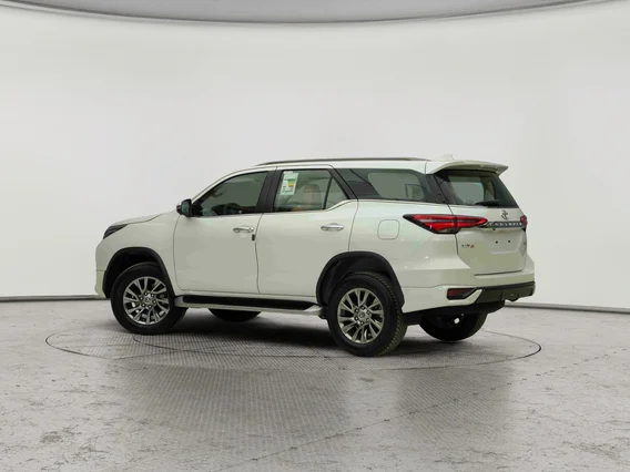 Toyota Fortuner VX3 2026 دبل