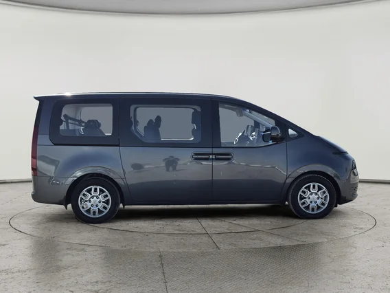 هيونداي ستاريا سمارت 9 مقاعد 2023 