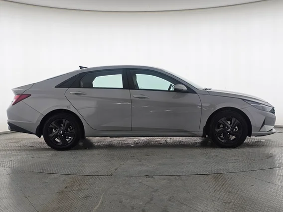 Hyundai Elantra Smart 2023 