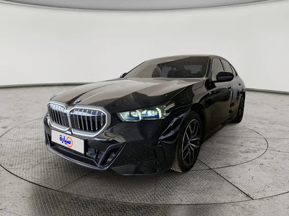 بي ام دبليو الفئة الخامسة 520i 2024 