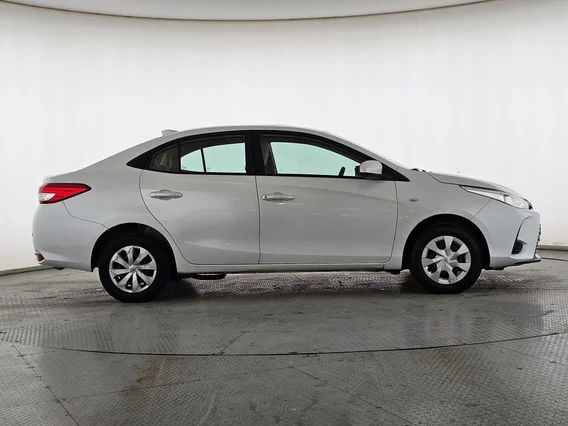 Toyota Yaris  Y 2021 