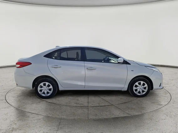 تويوتا يارس Y 2022 