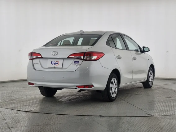 تويوتا يارس Y 2022 