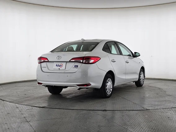 تويوتا يارس Y 2021 