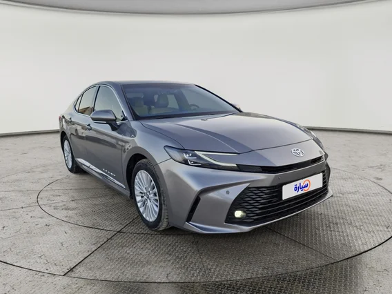 تويوتا كامري LE 2025 