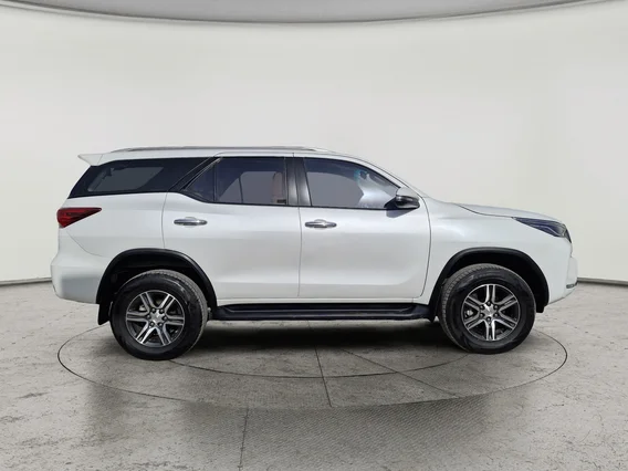 Toyota Fortuner VX 2023 دبل