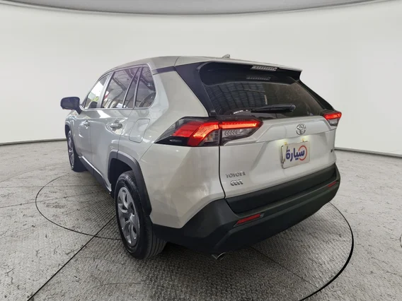 Toyota RAV4 LE 2025 