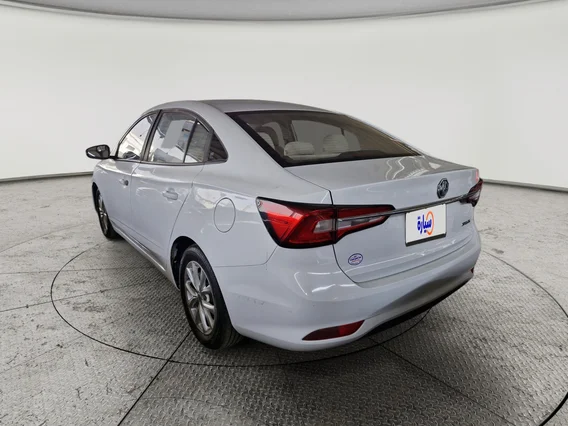 ام جي 5 STD 2022 